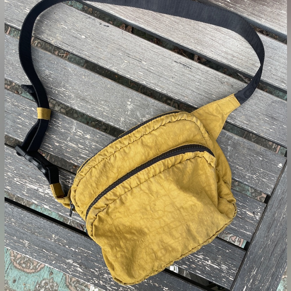 COPY - BAGGU Fanny Pack in Lentil